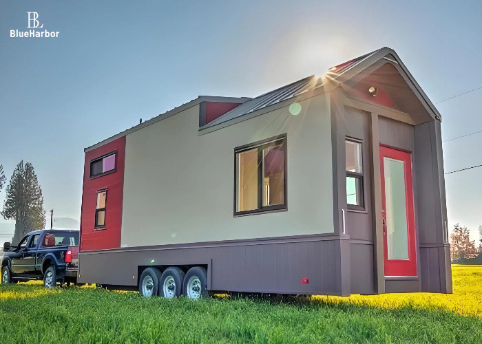 Light Steel Structure 2 Floors Prefabricated Tiny House On Wheels Traction Type