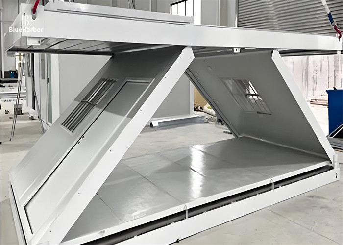 Stylish-looking Z-shaped folding container with four windows and one door, easy to install